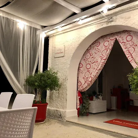 Cenzina 3* مارينا دي بيستيتشي